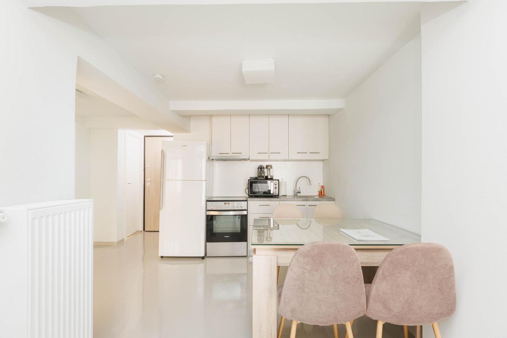 דירות אתונה Beautiful Underground Nest With Prv Terrace מראה חיצוני תמונה
