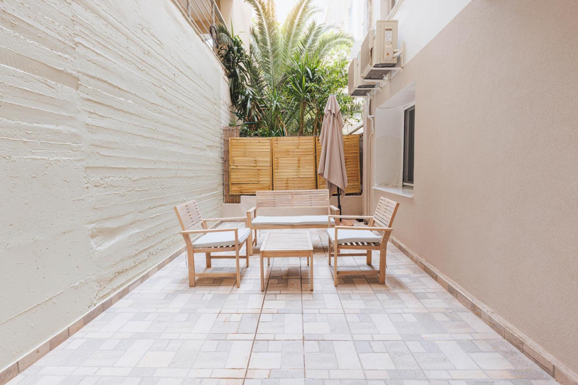 דירות אתונה Beautiful Underground Nest With Prv Terrace מראה חיצוני תמונה
